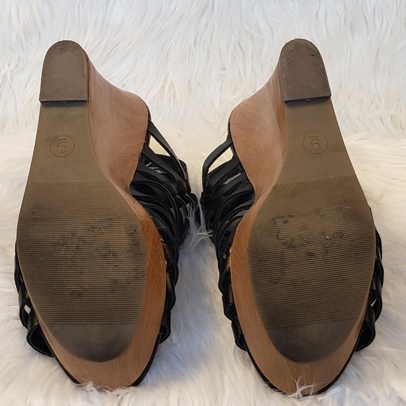 Womans wedge strappy sandals - Picture 5 of 5